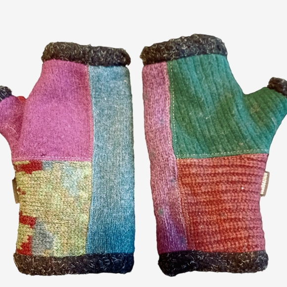 Baabazuzu Art to Wear Upcycled Eco Friendly Fingerless Gloves Women's One Size - Picture 2 of 4